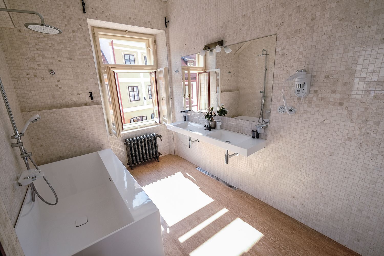 suite (the rudolf ii. suite ) | bathroom | deep-soaking bathtub, hydromassage showerhead, free toiletries