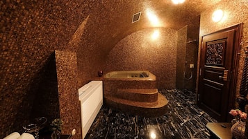 Bañera de hidromasaje interior