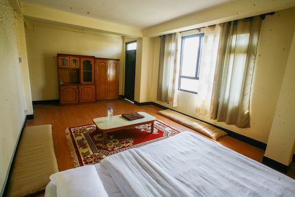 Deluxe Double Room, 1 Bedroom, Non Smoking, Hill View