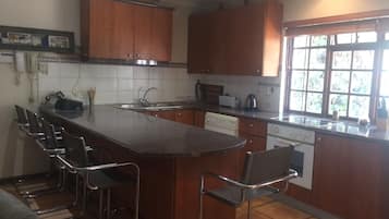 Quarto família, banheiro privativo | Cozinha privada