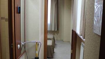 Chambre Classique avec lits jumeaux | Salle de séjour | Télévision à écran plat