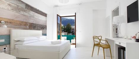 Minibar, coffres-forts dans les chambres, décoration personnalisée