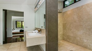 하우스, 침실 3개, 수영장 전망 | 욕실 | 전신 욕조, 무료 세면용품, 헤어드라이어, 타월