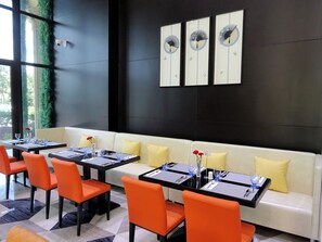 Khu ẩm thực cho cặp đôi