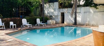 Rosebank Lodge & Backpacker