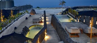 Theano Cave Suites & Villas