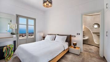 In-room safe, individually decorated, individually furnished, desk