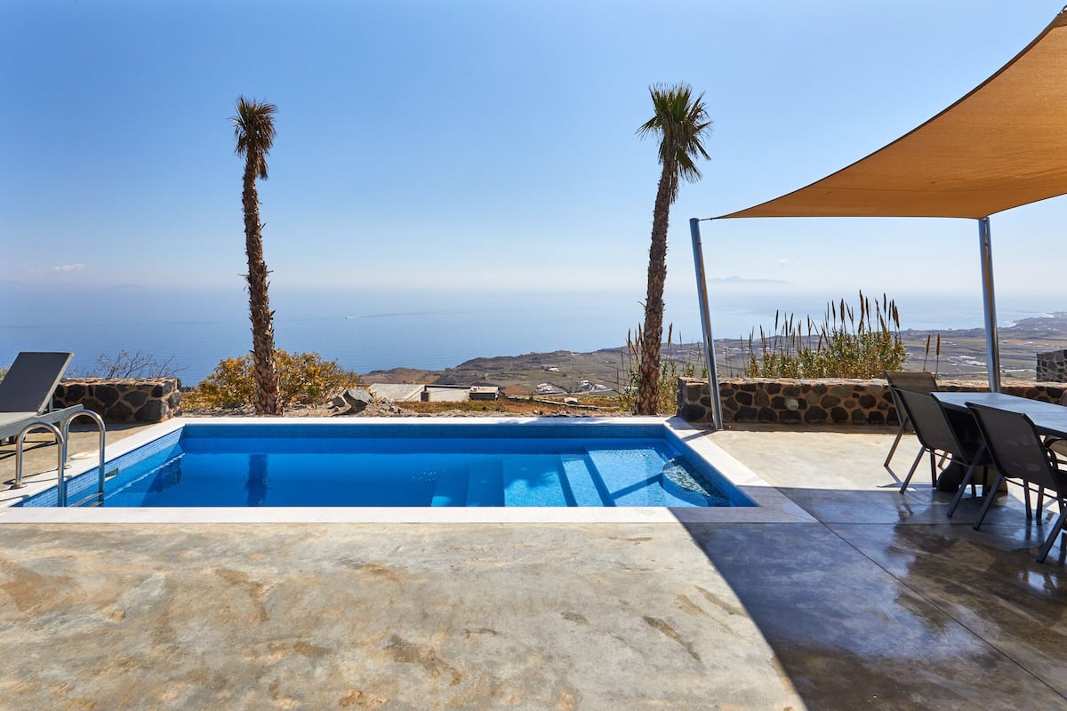 Villa Assyrtiko with outdoor Private heated Pool | Vistas desde la habitación