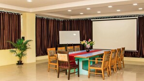 Meeting facility - Airavatha Residency (Bengaluru)