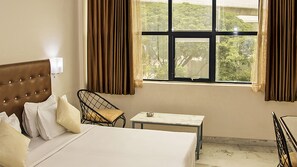 Desk, free WiFi, bed sheets