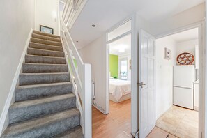 Staircase - Heath Road (London)