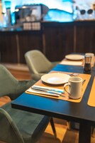 Desayuno buffet todos los días (con cargo)