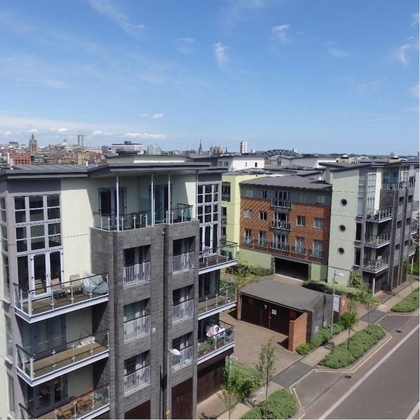 Exterior detail - Executive Apartment With City Views (Gateshead)