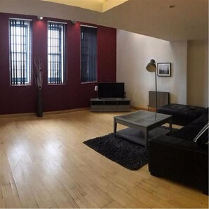 Penthouse Apartment | Living area | Flat-screen TV - Luxurious City Centre Penthouse (Newcastle-upon-Tyne)