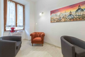 Coin salon dans le hall