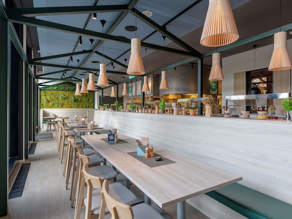 每日供應自助早餐 (每人 CHF29)