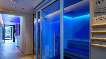 Sauna, hot tub, steam room
