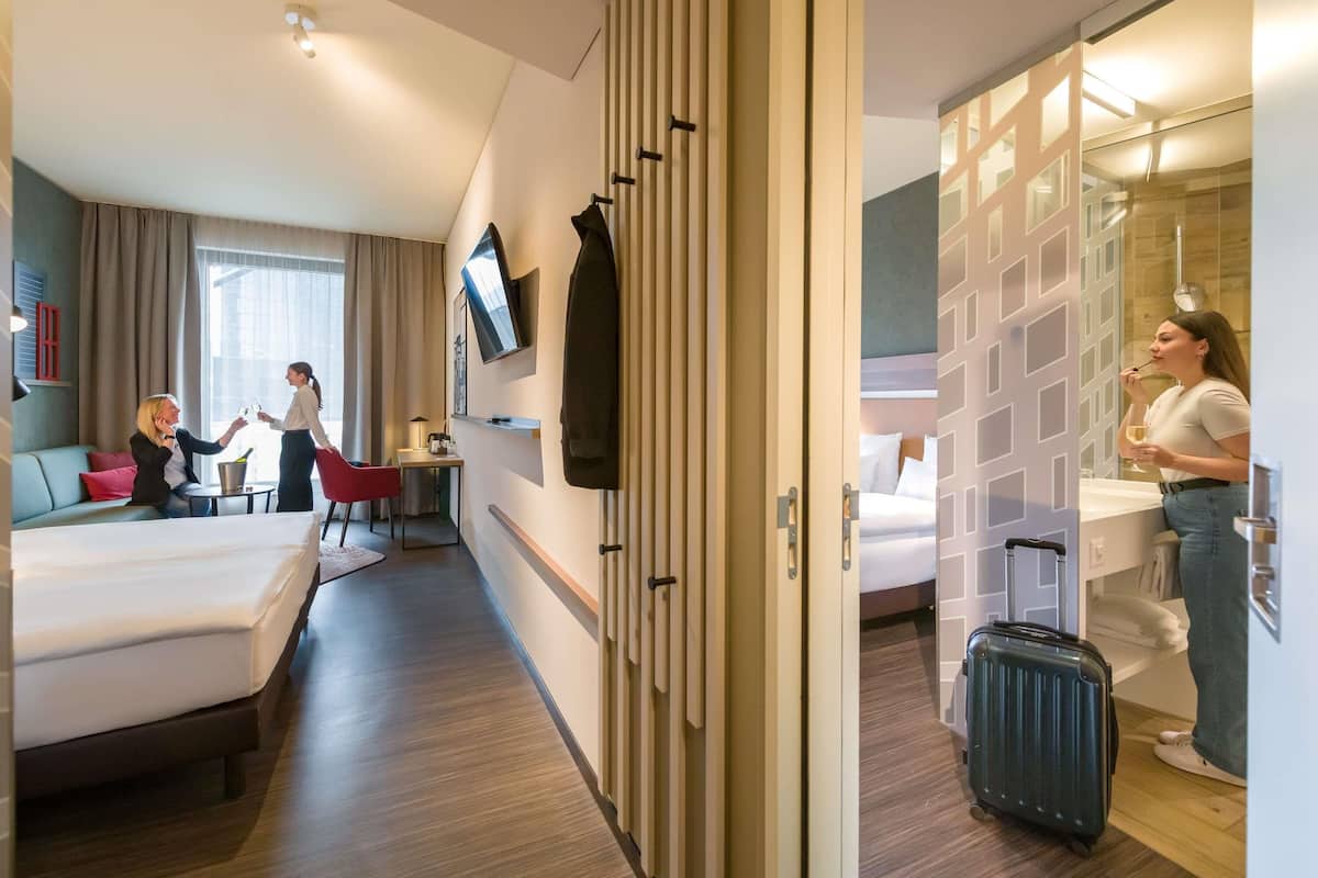 Superior Double Room, Connecting Rooms | Desk, laptop workspace, blackout drapes, soundproofing