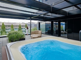 Sauna, poreallas, höyrysauna