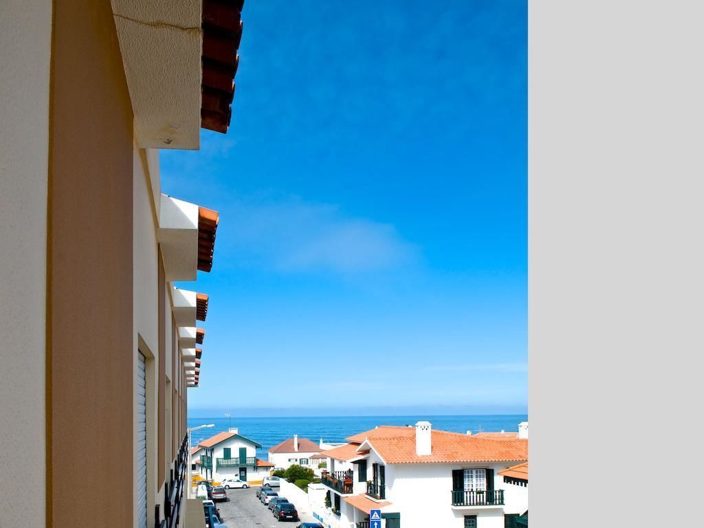 desk, free wifi, bed sheets, wheelchair access