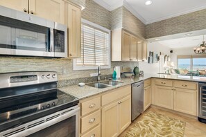 Casa de ciudad, 4 habitaciones | Cocina privada | Refrigerador, horno, cafetera y tetera y tostadora 