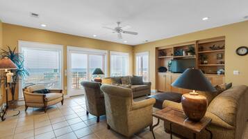 Townhome, 4 Bedrooms | Living area