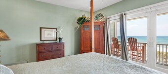 Sea Side 4 Bedroom Townhouse by RedAwning