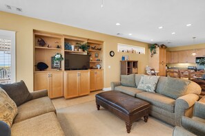 Townhome, 4 Bedrooms | Living area