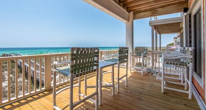Sea Side 4 Bedroom Townhouse by RedAwning