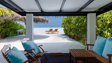 Phòng Superior (Deluxe Beach Villa) | Minibar, két bảo mật tại phòng