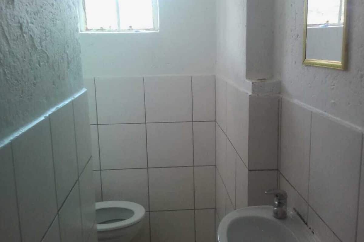 Shower, pancuran hujan, dan handuk