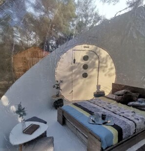 Basic Room, Garden View | Individually furnished, free cots/infant beds, bed sheets