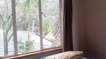 Double Room, Private Bathroom | Blackout drapes, free WiFi, bed sheets