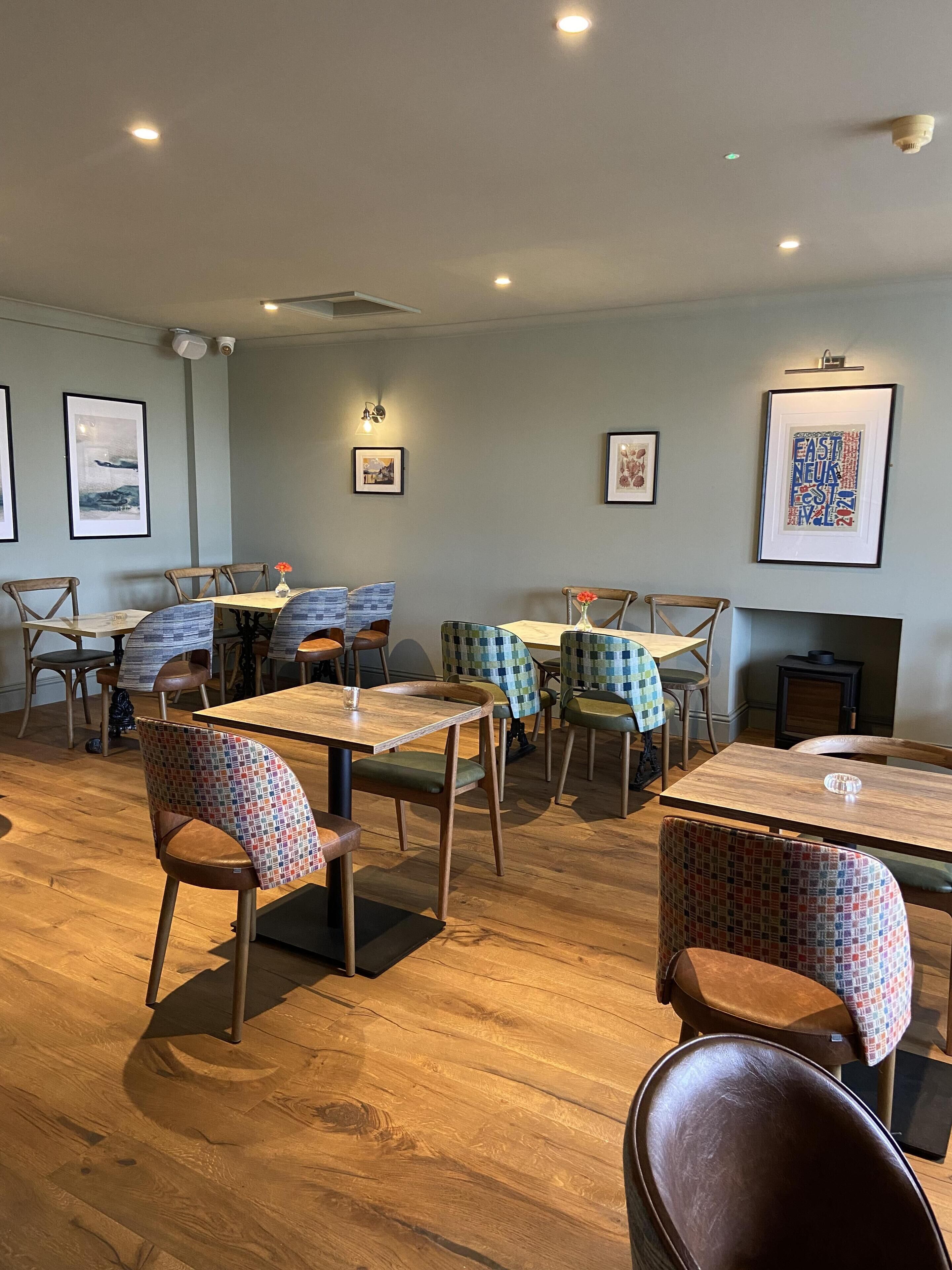 family double room, ensuite (or twin) | restaurant