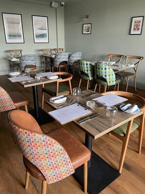 Quarto casal família, suíte (Or Twin) | Restaurante