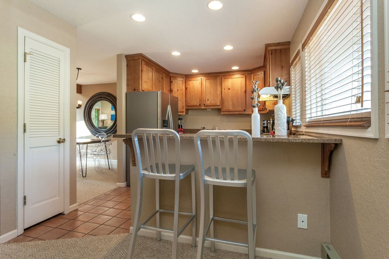 Condo, 3 Bedrooms | Private kitchen | Fridge, oven, coffee/tea maker, toaster