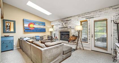 J1 Meadow Creek Miniums 3 Bedroom Condo by RedAwning