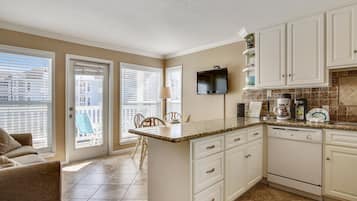 Condo, 1 Bedroom | Private kitchen | Fridge, microwave, oven, dishwasher