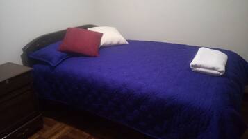 Panoramic Apartment, 3 Bedrooms, Private Bathroom, Tower | 3 bedrooms, individually decorated, individually furnished, desk