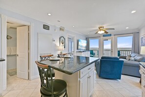 Condo, 2 Bedrooms | Interior