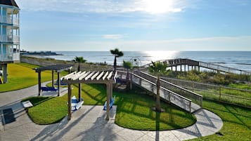 Condo, 1 Bedroom | Property grounds