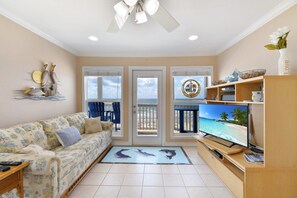 Condo, 2 Bedrooms | Living area