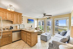 Estúdio | Cozinha privada | Geladeira, micro-ondas, fogão, lava-louças