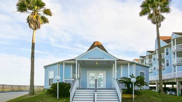 Condo, 1 Bedroom | Exterior