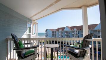 Condo, 1 Bedroom | Property grounds