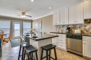 Condo, 2 Bedrooms | Private kitchen | Fridge, microwave, oven, dishwasher - Seascape 1210 1 Bedroom Condo by RedAwning (Galveston)