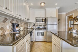 Condo, 2 Bedrooms | Private kitchen | Fridge, microwave, oven, dishwasher - Seascape 1210 1 Bedroom Condo by RedAwning (Galveston)