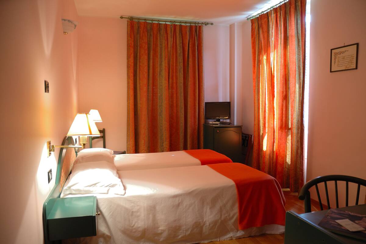 Down duvets, minibar, desk, free cots/infant beds