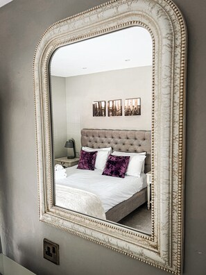 Wi-Fi gratuit, draps fournis