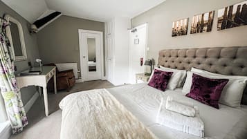 Comfort Double Room, Sea View | Free WiFi, bed sheets
